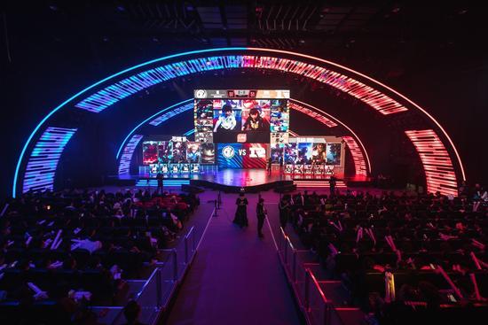 在球场上的 在球场上的