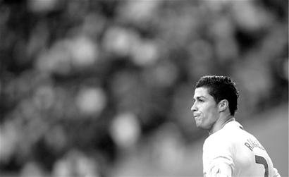 才憑藉精湛 才憑藉精湛